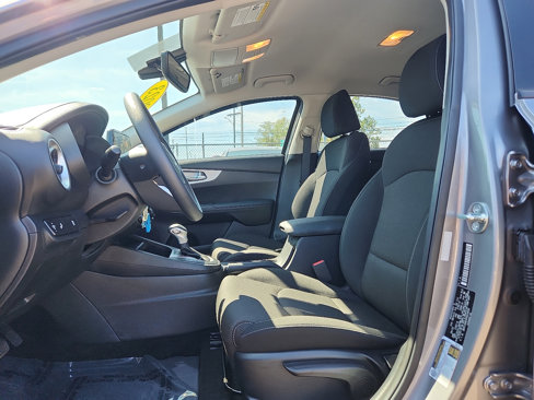 Used 2023 Kia Forte LXS w/ LXS Technology Package image 13