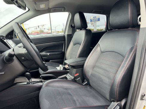 Used 2024 Mitsubishi Outlander Sport SE image 13