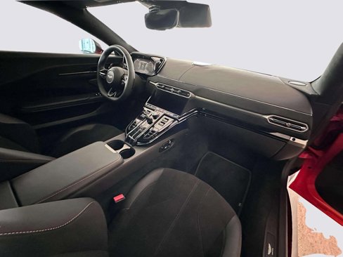 New 2025 Aston Martin V8 Vantage Coupe image 19