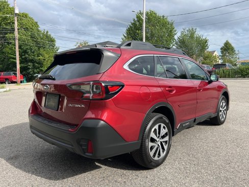 Used 2022 Subaru Outback Premium image 5