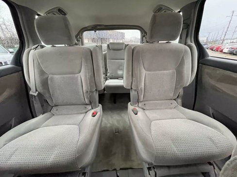 Used 2006 Toyota Sienna CE image 19