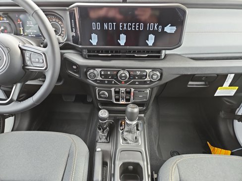 New 2025 Jeep Gladiator Sport image 11