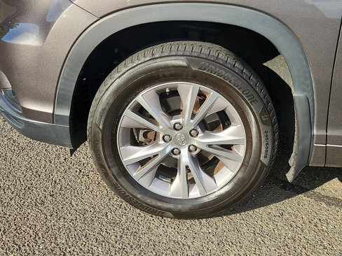 Used 2015 Toyota Highlander XLE image 9