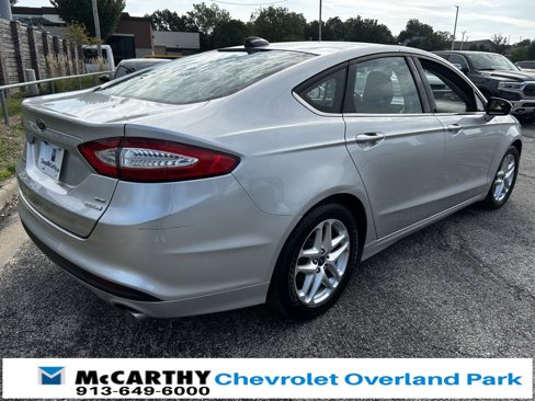 Used 2013 Ford Fusion SE image 3