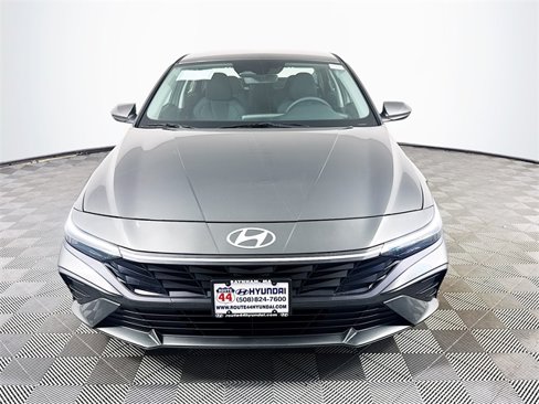New 2025 Hyundai Elantra SE image 7