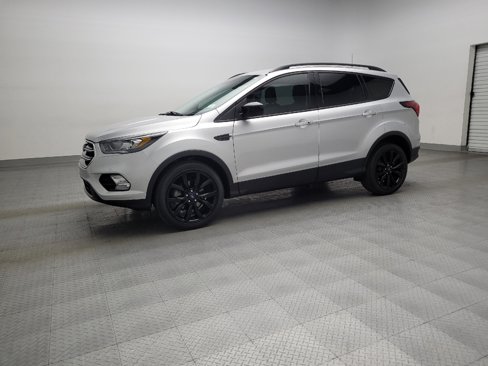 Used 2019 Ford Escape SE image 2