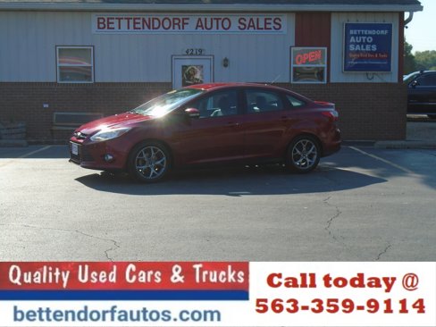 Used 2014 Ford Focus SE w/ Equipment Group 201A image 3