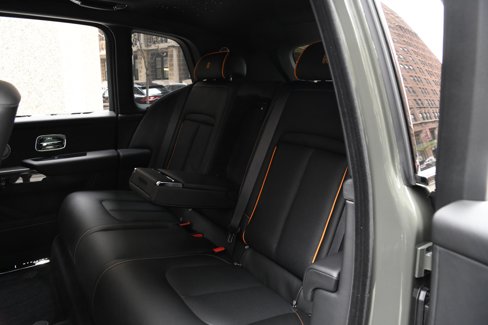 New 2025 Rolls-Royce Cullinan Black Badge image 11