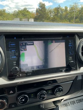 Used 2017 Toyota Tacoma TRD Sport image 29