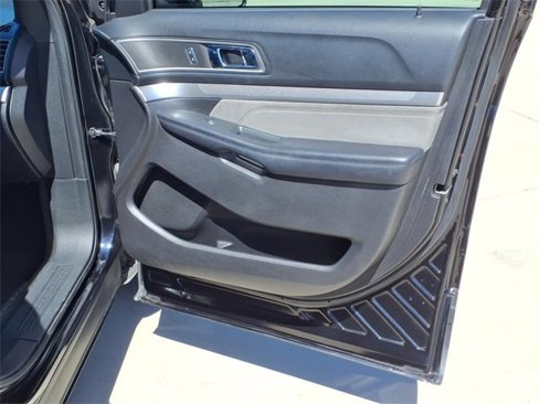 Used 2017 Ford Explorer XLT w/ Equipment Group 202A image 25