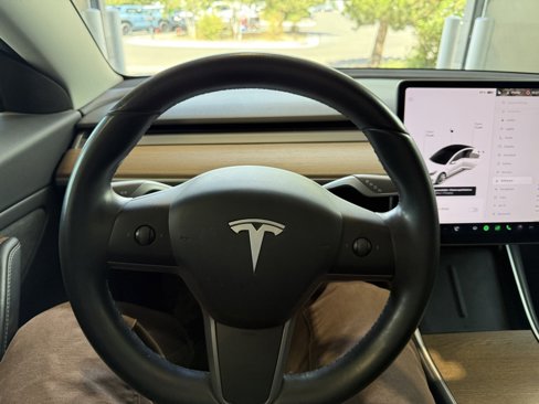 Used 2018 Tesla Model 3 Long Range image 15