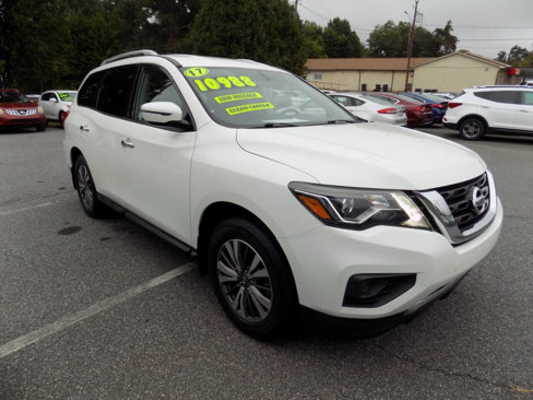 Used 2017 Nissan Pathfinder S image 5