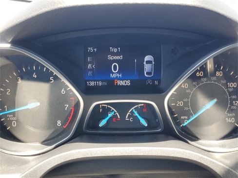 Used 2017 Ford Escape Titanium image 18