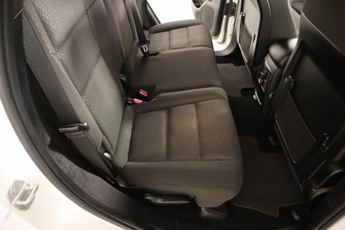 Used 2020 Jeep Grand Cherokee Laredo image 13