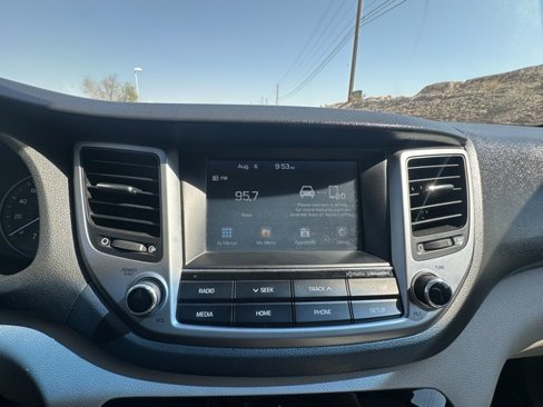 Used 2018 Hyundai Tucson SEL image 14