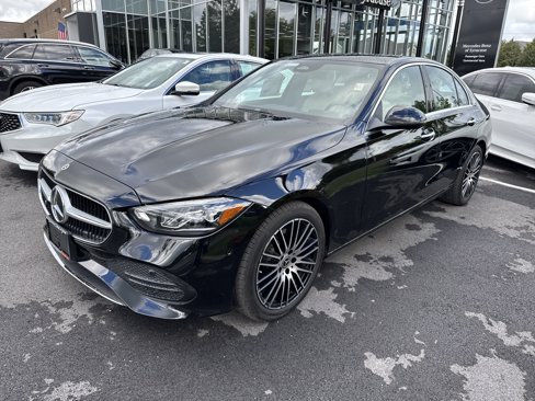 Used 2025 Mercedes-Benz C 300 4MATIC Sedan image 4