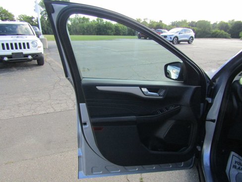 Used 2022 Ford Escape SEL image 15