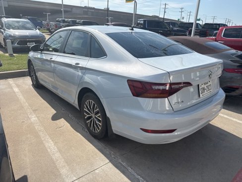Used 2019 Volkswagen Jetta SE image 4