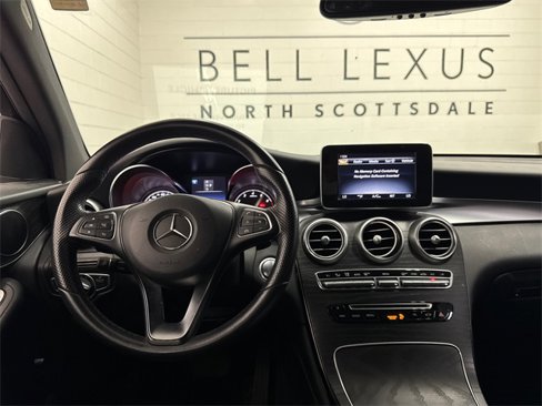 Used 2017 Mercedes-Benz GLC 300 image 4