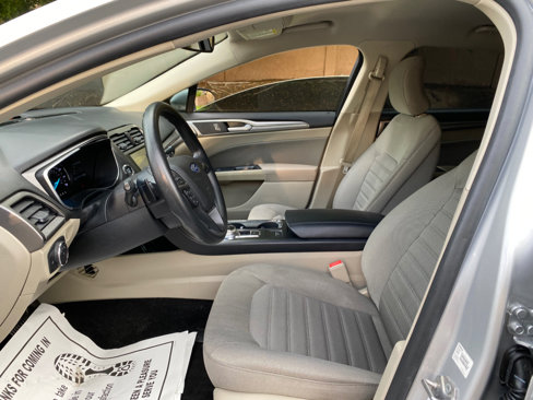 Used 2019 Ford Fusion SE image 35