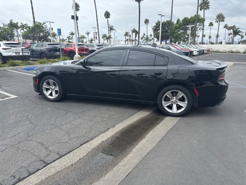 Used 2017 Dodge Charger SXT w/ Blacktop Package image 18