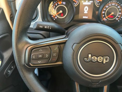 Used 2025 Jeep Wrangler Sport image 18