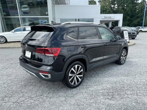 Certified 2023 Volkswagen Taos SE image 3