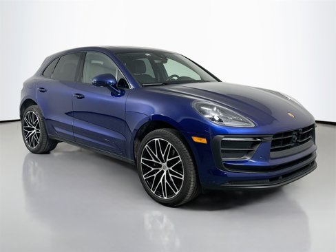 Certified 2025 Porsche Macan image 9