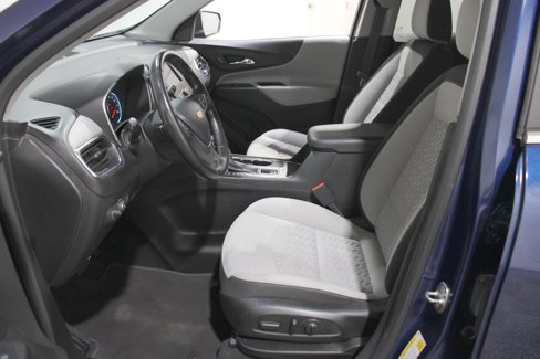 Used 2022 Chevrolet Equinox LT image 3