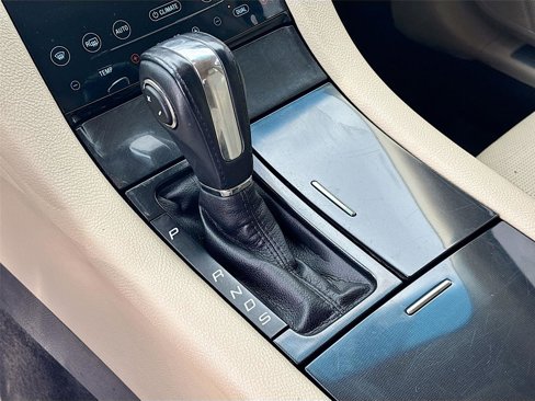Used 2017 Ford Taurus Limited image 18