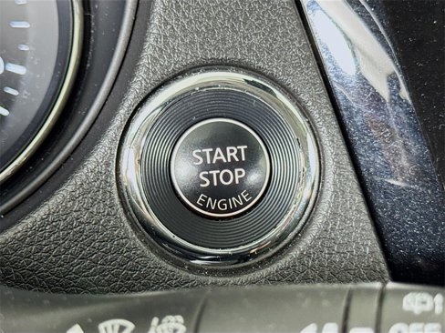 Used 2019 Nissan Rogue Sport SV image 27