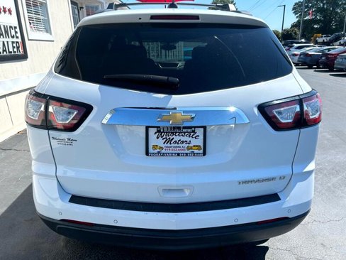 Used 2016 Chevrolet Traverse LT w/ Style and Technology Package image 6