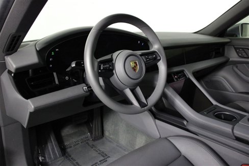 Certified 2022 Porsche Taycan image 4