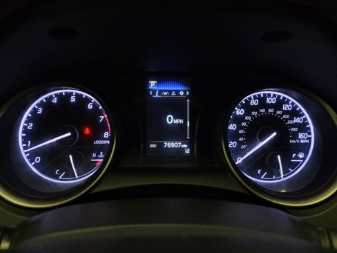 Used 2022 Toyota Camry SE image 23