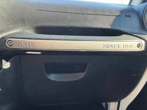Used 2015 Jeep Wrangler Sport image 25
