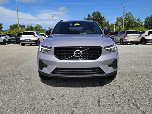 New 2026 Volvo XC40 B5 Core image 2