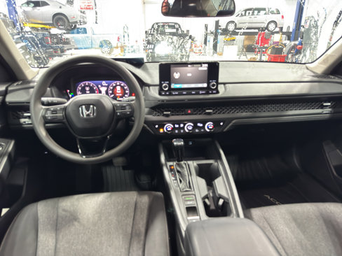 Used 2023 Honda Accord EX image 8