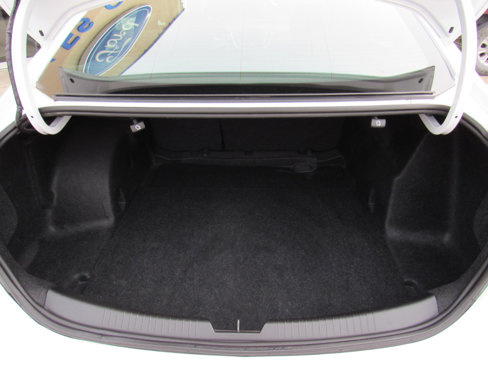 Used 2024 Chevrolet Malibu LT image 29