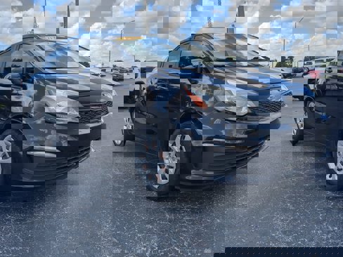 Used 2017 Kia Rio LX w/ Power Package image 2