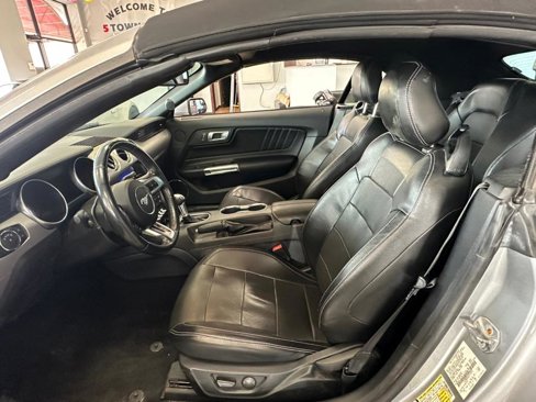 Used 2020 Ford Mustang Premium image 26
