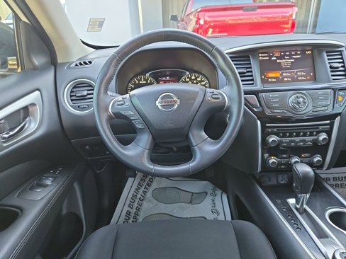 Used 2018 Nissan Pathfinder SV image 20