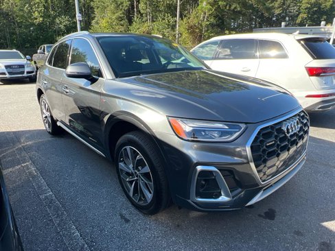 Used 2022 Audi Q5 2.0T Premium w/ Convenience Package image 3