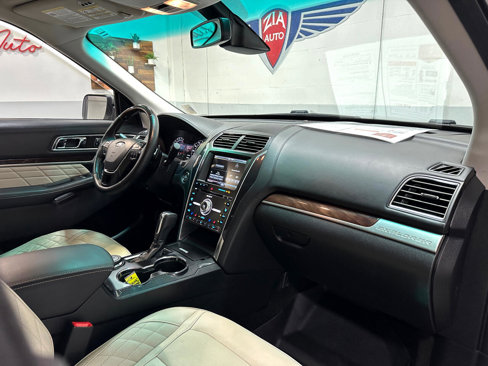Used 2016 Ford Explorer Platinum image 24