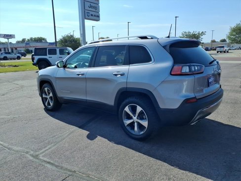 Used 2019 Jeep Cherokee Limited w/ Luxury Group image 5