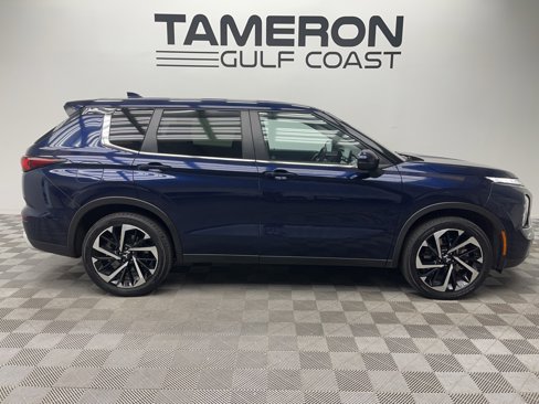 Used 2024 Mitsubishi Outlander SE Black Edition image 4