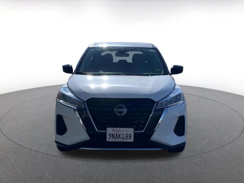 Used 2024 Nissan Kicks S image 4