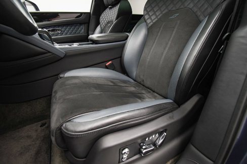 Used 2022 Bentley Bentayga image 53