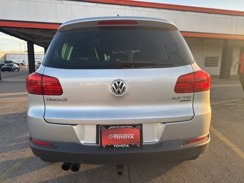 Used 2012 Volkswagen Tiguan S image 9
