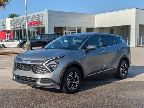 Used 2023 Kia Sportage LX image 7