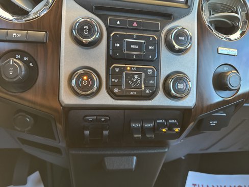 Used 2013 Ford F350 Lariat image 22